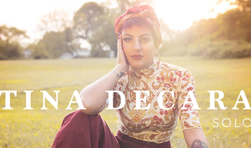 Η τραγουδίστρια/τραγουδοποιός Tina DeCara εχοντας αρκετές συνεργασίες στο ενεργητικό της , μας παρουσιάζει το νέο της single με τίτλο “Solo”.