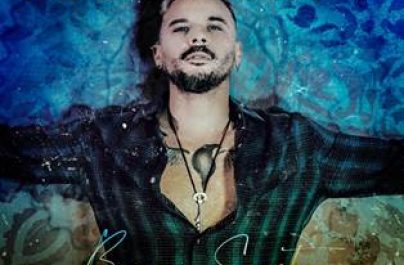 Ο βραβευμένος με Latin Grammy, Pedro Capo παρουσιάζει το πολυ-αναμενόμενο νέο single του και music video με τίτλο “Buena Suerte”.