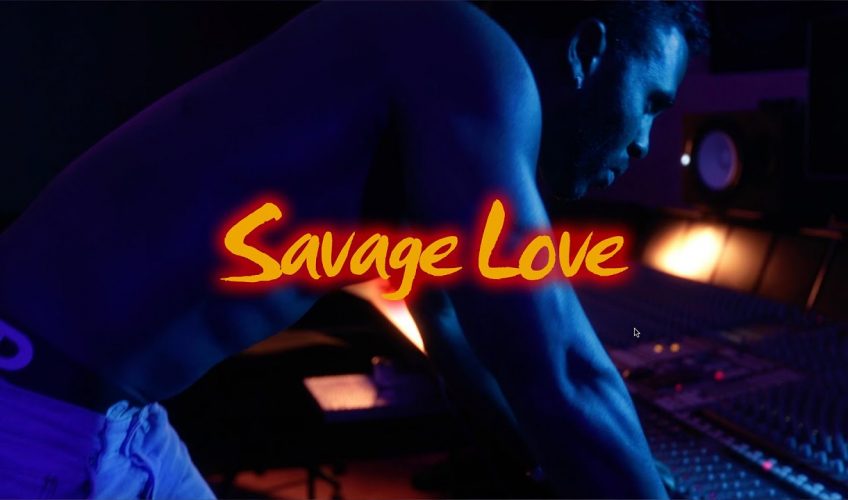 Ο Jawsh 685 και ο Jason Derulo ενώνουν τις δυνάμεις τους με τους παγκόσμιους superstars BTS για ένα remix του κορυφαίου στα chart “Savage Love (Laxed – Siren Beat)”.